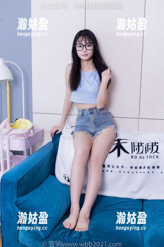 BoBoSocks袜啵啵-稚予 BoBoSocks袜啵啵 - 稚予又来了!最新图册:走路掉袜子,竟然这么可爱!