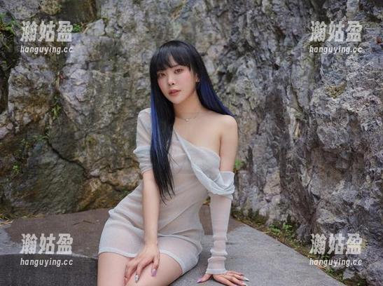 一件婚纱，多个故事，Dami(퀸다미)的写真更新绝对值得期待！