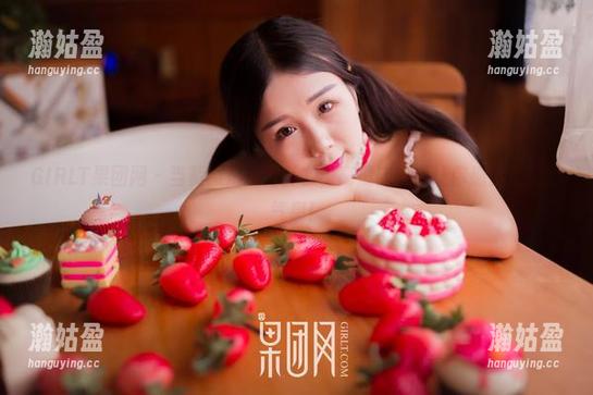 GIRLT果团网-莫雅淇 GIRLT果团网 - 当莫雅淇脱掉外套,高清内衣图让你感受春天的气息!