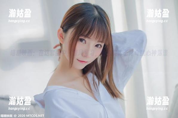 喵糖映画：在这套图中，凉风习习，唯有美臀玉背令我心神荡漾！