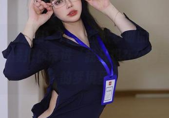 最新图册发布：Tina很妖孽呀的绿色连衣裙，直接把你带进‘我只想在公园里漫步’的梦境里！