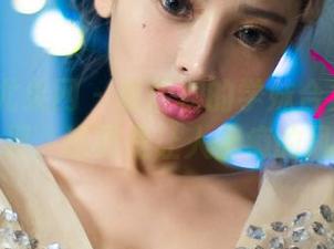 UGirls尤果网 – 夏雨桐的学妹合集：一图一世界，这真是让人上瘾的风景。