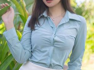 Xiuren秀人网 – 泳池边的阳光，最新照片中看FoxYini孟狐狸如何完美演绎泳衣风情
