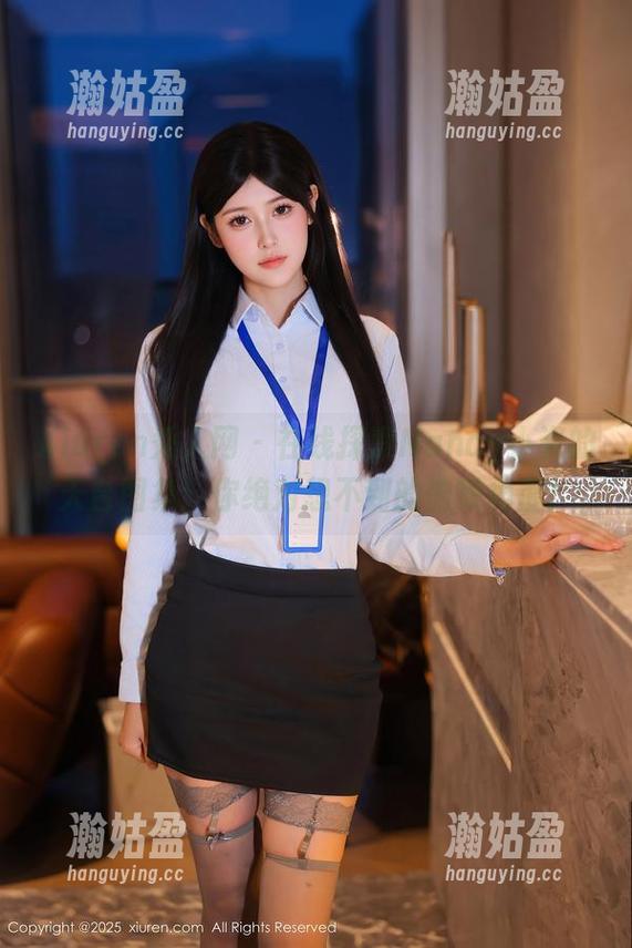 Xiuren秀人网-Nancy小姿 Xiuren秀人网 - 在线探索Nancy小姿的天台图集:你绝对想不到的俯瞰角度!