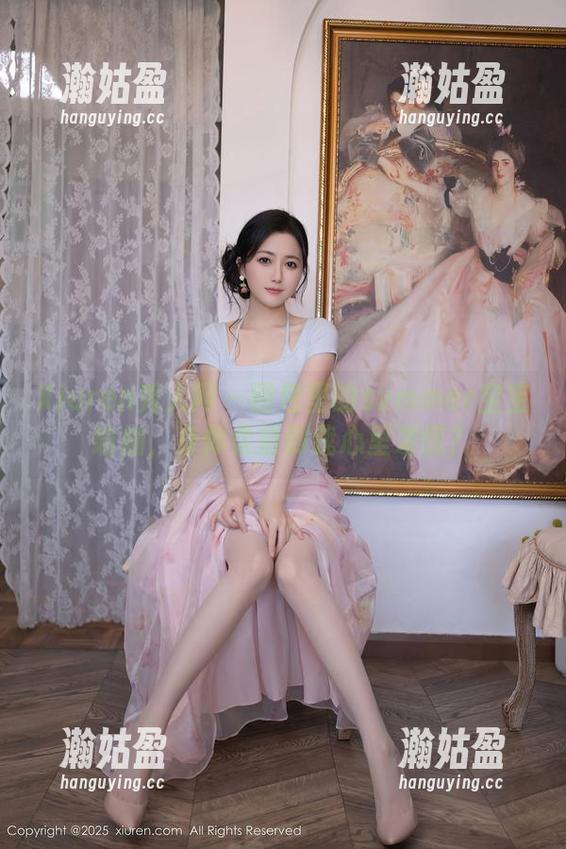 Xiuren秀人网 - 图包里的summer宝宝瑜伽，身体柔韧到我心里发慌？