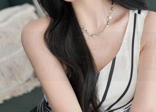 Xiuren秀人网 – 夏天的养乐多DoDo:无圣光写真,连影子都懒得出现!