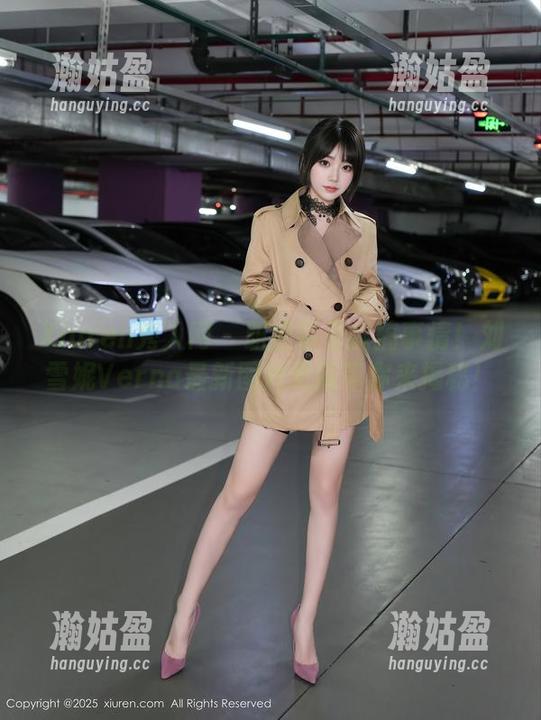 Xiuren秀人网-刘雪妮Verna Xiuren秀人网 - 职业装也能搞事情!刘雪妮Verna最新图片更新等你来揭秘!