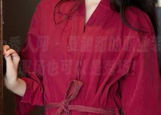 Xiuren秀人网 – 夏甜甜的职业装合集，职场也可以是秀场！