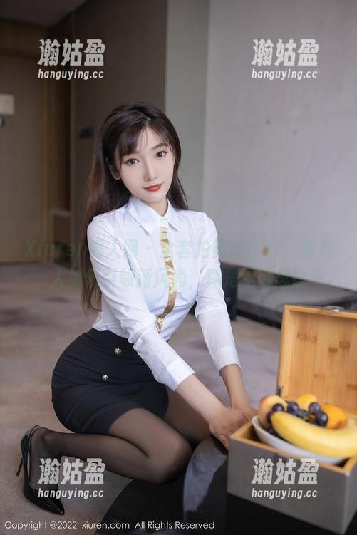 Xiuren秀人网 - 全套拍黄瓜girl：看双人如何引领新风尚，真是不可思议