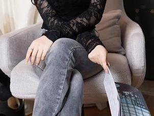 Xiuren秀人网 – 妹妹果然不简单——豆瓣酱的全套写真图集等你解锁！