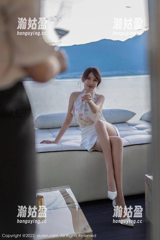 Xiuren秀人网-香澄在东京 Xiuren秀人网 - 香澄在东京奶牛写真原图,感觉牛奶都要心醉了呢!