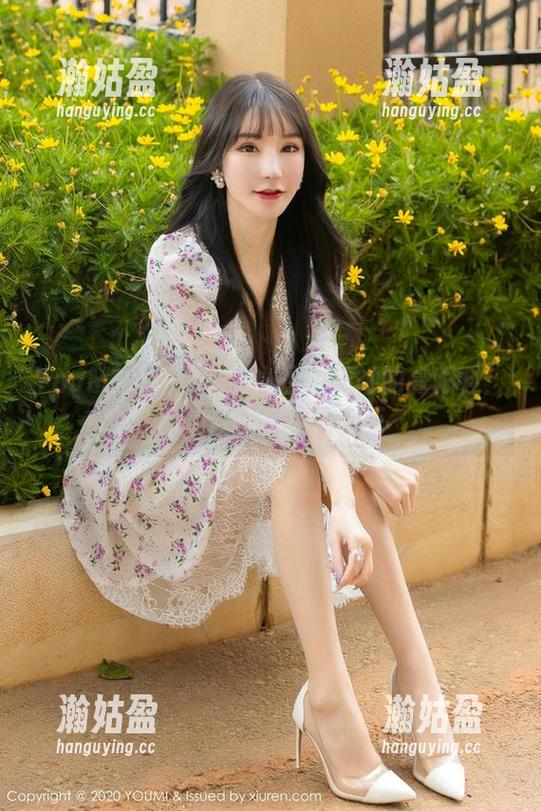 YouMi尤蜜荟-是小逗逗 YouMi尤蜜荟 - 是小逗逗和她的高跟鞋:图包让你看见另一面