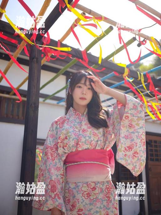 看完wuyo(우요)的礼服作品，我感受到了前所未有的自信，准备去拯救世界了！