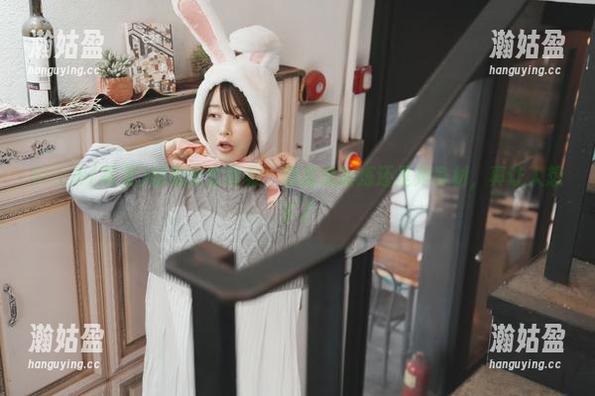 いくみ(育美)瑜伽全套图集：到底是锻炼还是秀身材，真让人想多了