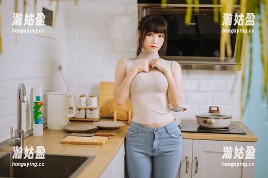 透过无圣光的套图，看看女王一智智那撩人的神秘感