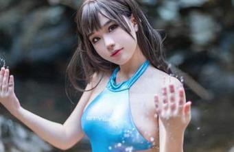 豹纹可以有多撩？看看七七娜娜子的美图就知道了！