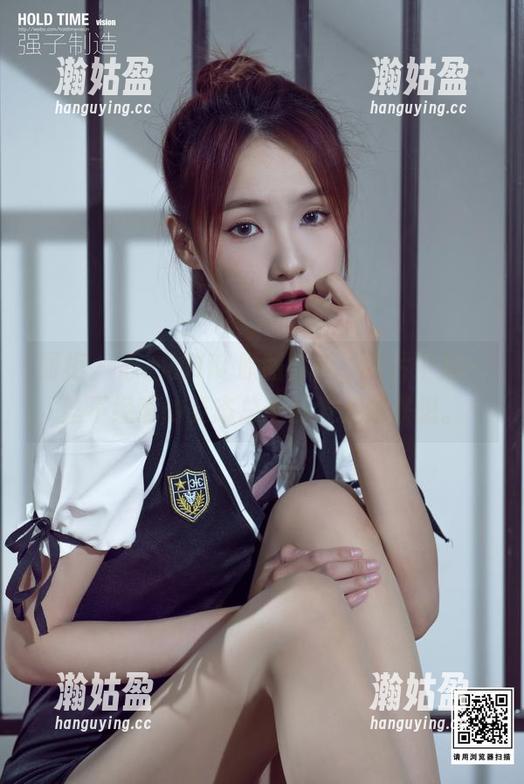 丽柜 - 心心的JK,原图剖析，照片中那一丝不经意的姿态总能引发无限联想。
