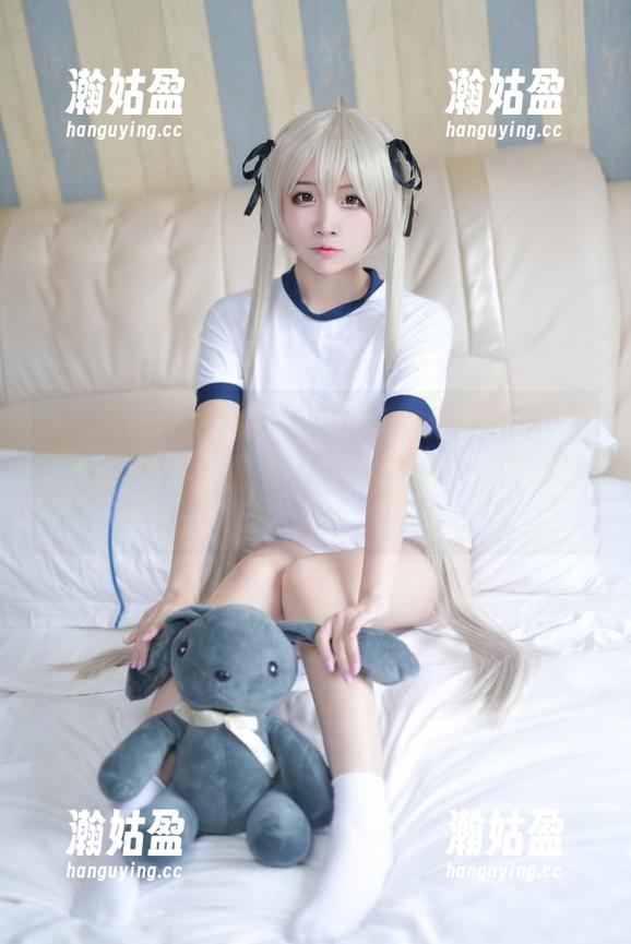 呃，二佐Nisa和她的吊带原图，怎么藏着这样的色彩？图包似乎也特别……有意思？
