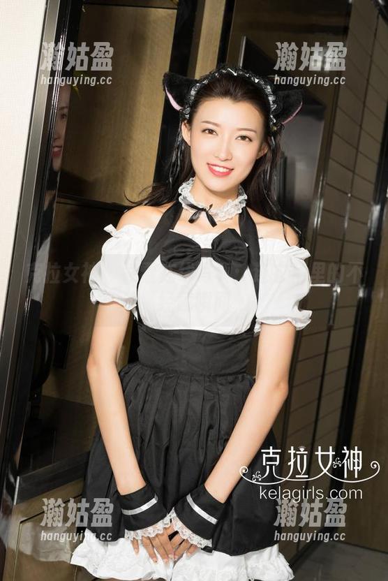 克拉女神-凌雪 克拉女神 - 凌雪在线写真:连衣裙里的不经意瞬间