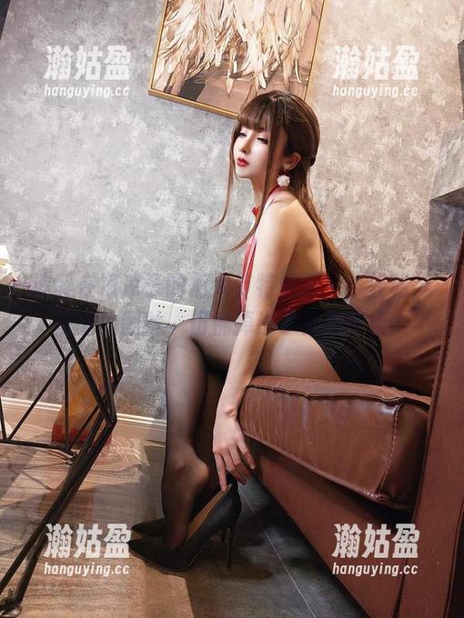 迷醉在凉凉子的情人节特典版中，轻松无圣光的图片，仿佛掉进了另类梦境。