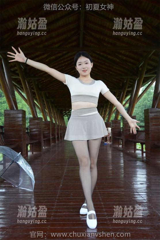 初夏女神-柒柒 初夏女神 - 出门瞎逛有多美?柒柒的光彩照人瞬间,免费原图分享,绝对治愈!