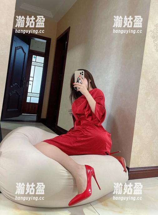 奶宝妹纸 微密圈 - 奶宝妹纸的新作,车载尤物,资源肯定不容错过!