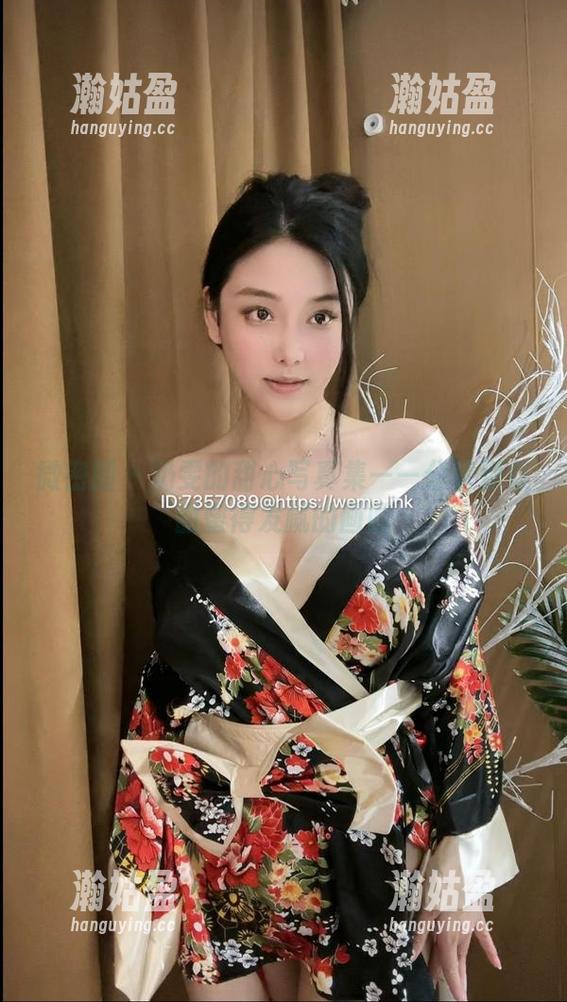 奶雯 微密圈 - 奶雯的甜心写真集——分享那些甜蜜得发腻的画面