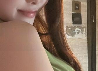 微密圈 – 奶雯的墨绿内裤图——作品虽然小，但魅力无限，不信你看！