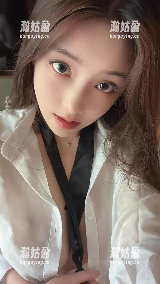 微密圈 - 看！奶雯穿上礼服，简直就是免费作品中的艺术品！