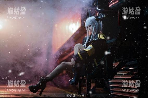 小仓千代w：分享那些让你好奇的图片，胜利女神和毒蛇的故事在这里等你来探！