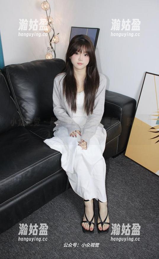 小众视觉 - 彤彤的可爱写真更新，瞬间跌入了少女心的深渊！