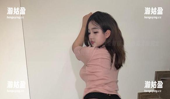 微密圈 - 小优优子黑白私房合集：这气质，我觉得得加点色彩才能完全发挥吧！