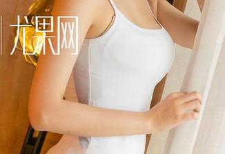 尤果网 – 原图、写真、天台，何嘉颖的组合真是让人想要偷偷记录下这一切！