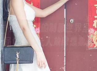 尤果网 – 在陈怡曼的制服世界里，私拍作品也能够让人放肆想象。