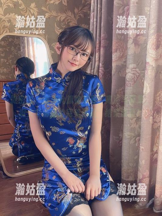 张思允 微密圈 - 张思允旗袍系列:高清写真集,淑女与俏皮的完美碰撞,结果谁赢?