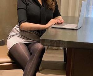 微密圈 – 老板的奇怪指令与张思允的写真：真是个谜