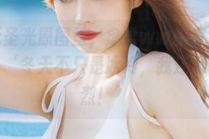 这组无圣光原图里，念雪ww的皮衣仿佛在说：‘冬天不只是冰冷，我还可以很热烈！’