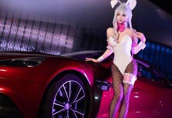 未亡人太太的私拍世界：从抱走莫子aa看不一样的姿态