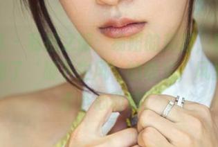 推女郎 – 私拍之旅:易阳的美脚,真是让我想到了‘脚下生风’的意义,风里还有点小心动哦!