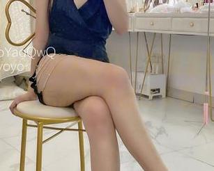摇摇乐yoyo双人女仆：图库里的那些瞬间，下载后我忍不住想多看几遍。