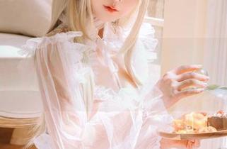 日奈娇的吉他妹妹，曲调未必动人，但这写真绝对让人停下脚步，自我沉醉！