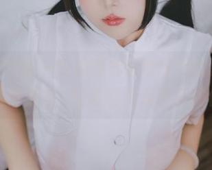 日奈娇的每一张美图都好像在对我说话，碧蓝档案妃咲的套图则是甜蜜的低语