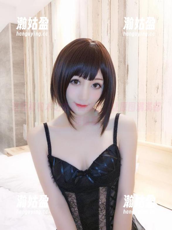 这短裙和木之本果的结合，让原图满满都是惊喜