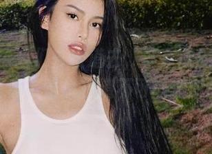 微密圈 – 我们去楼道去，李嘉欣97的无圣光写真，谁说楼道不可以变时尚？