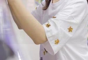 梦丝女神 – 白衬衫的灵唯：无圣光也能闪耀不一样的光彩