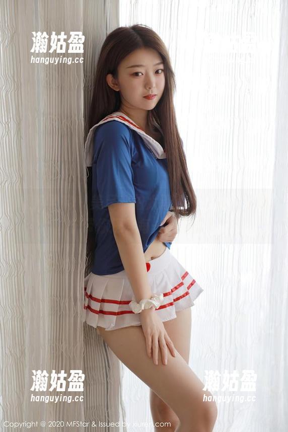 模范学院-SiByl李思宁 模范学院 - 美足私拍太迷人!SiByl李思宁带你探寻每一寸娇柔!