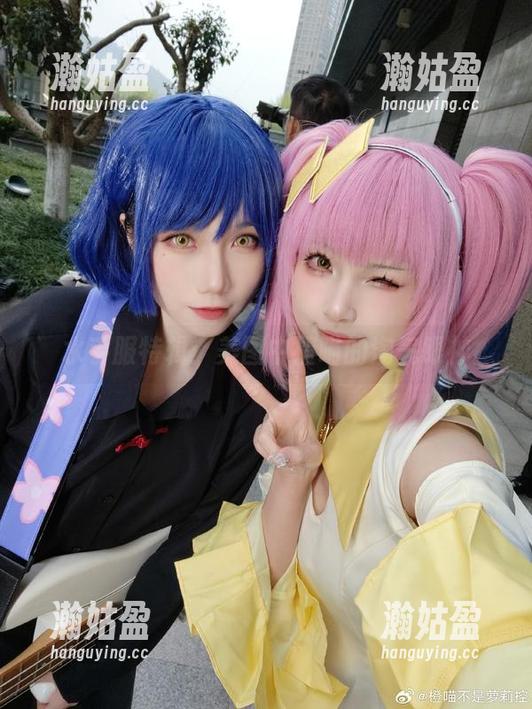 水手服特辑：美图中橙喵的淘气眼神