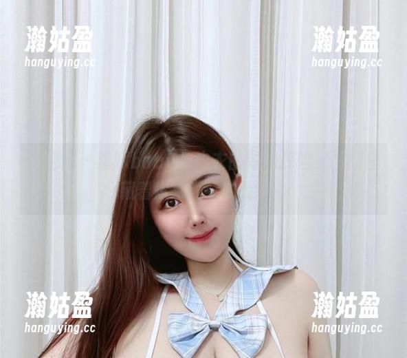 微密圈 - 海豚baby与内衣的深海探险，图册里藏着你家海草的故事！