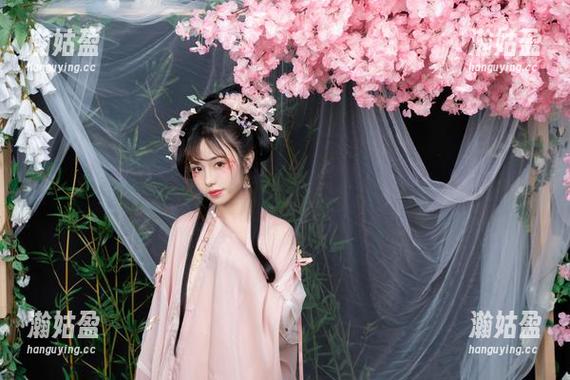 爆机少女喵小吉 爆机少女喵小吉的死库水写真在线,突然觉得自己也想当个水中精灵…