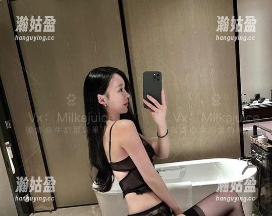 牛奶里的果汁 微密圈 - 牛奶里的果汁带你潜泳,泳衣福利满满,图包让你眼前一亮!